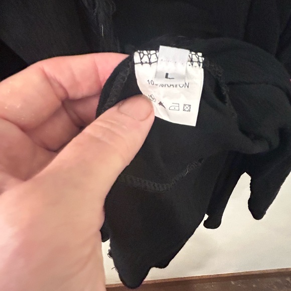 Boutique Cold Shoulder Shirt  Size Large. Colorful Embroidery Pompoms Tassel Tie - Picture 6 of 10